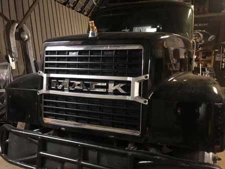 Mackvaders new grille